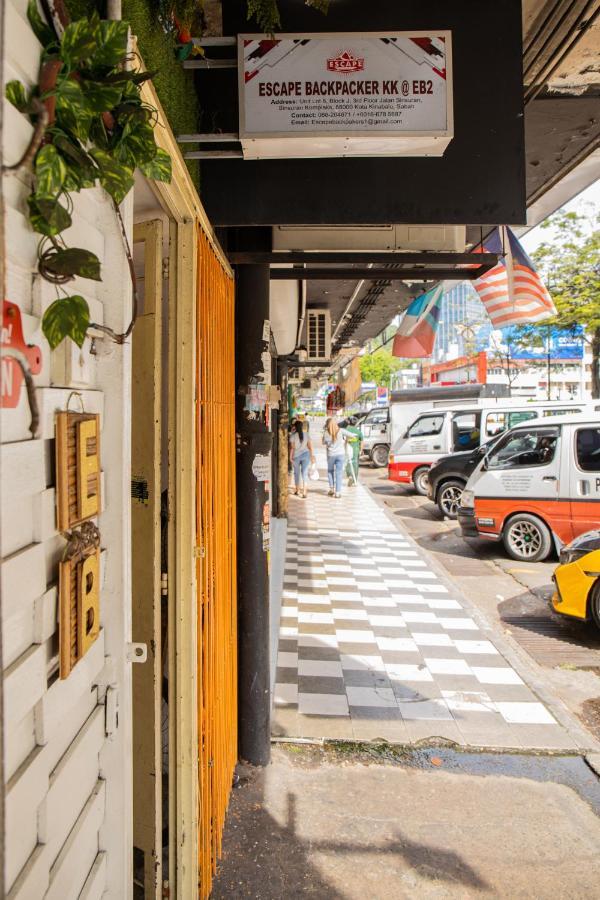 Escape Backpackers Kk Hostel Kota Kinabalu Exterior photo