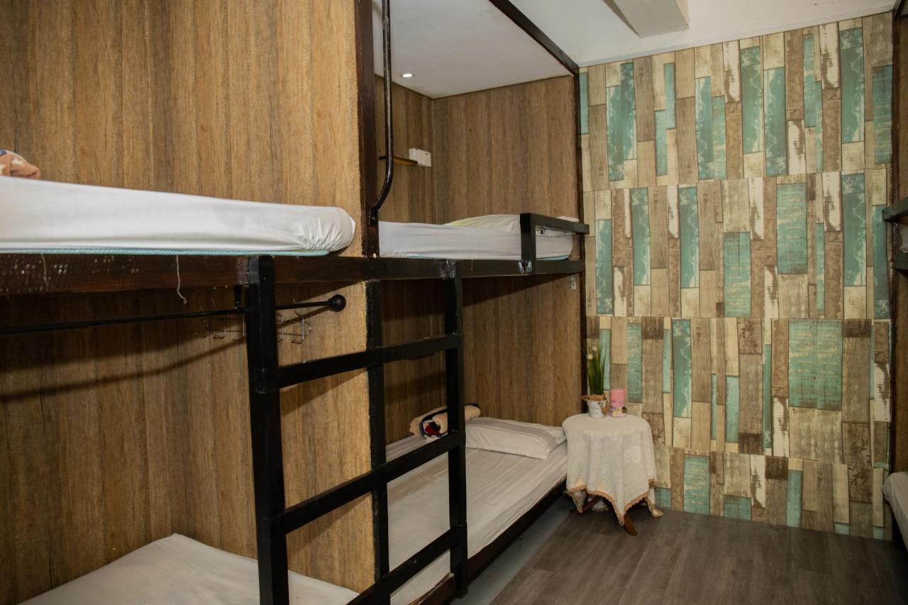 Escape Backpackers Kk Hostel Kota Kinabalu Exterior photo